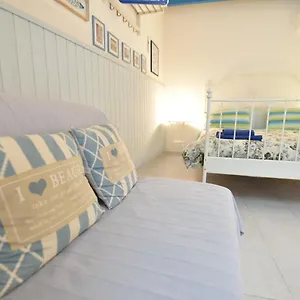  Apartment La Piazzetta